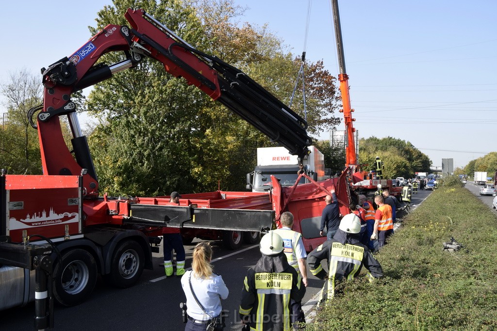 Schwerer VU PKlemm A 57 Rich Innenstadt Hoehe Koeln Chorweiler P098.JPG - Miklos Laubert